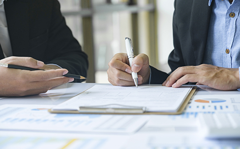 成立集團(tuán)公司的條件是什么？